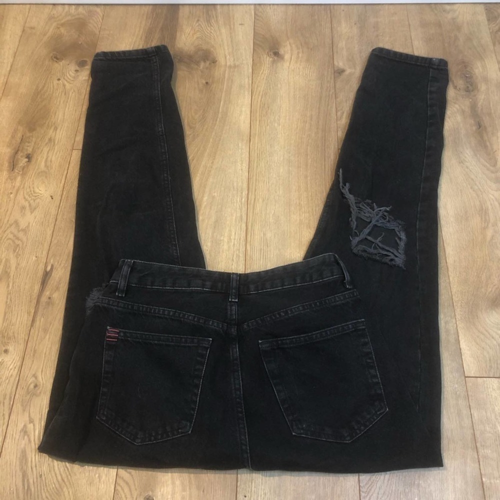 bdg Mom Destroyed Jean – Black Size 26 EUC - Picture 4 of 9